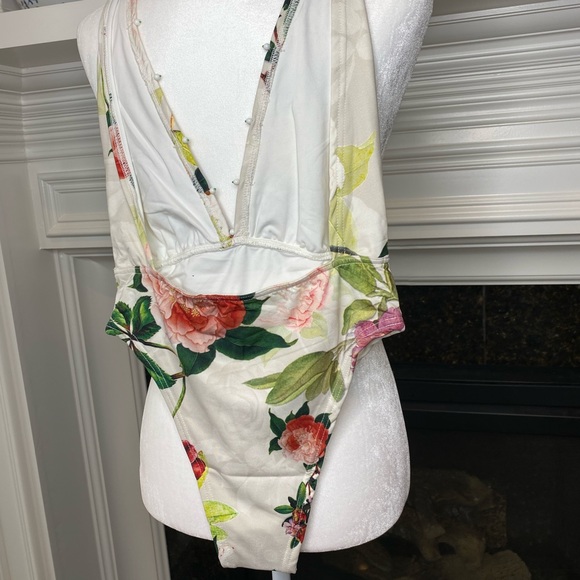 Rococo Sand Beaded Floral One Piece Swimsuit
Floral Swimsuit - Picture 10 of 13